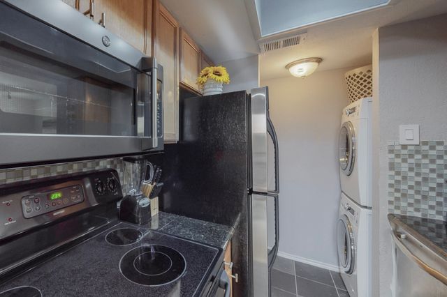 5916 Gaston Avenue 304, Dallas, TX 75214