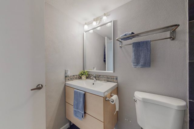 5916 Gaston Avenue 304, Dallas, TX 75214