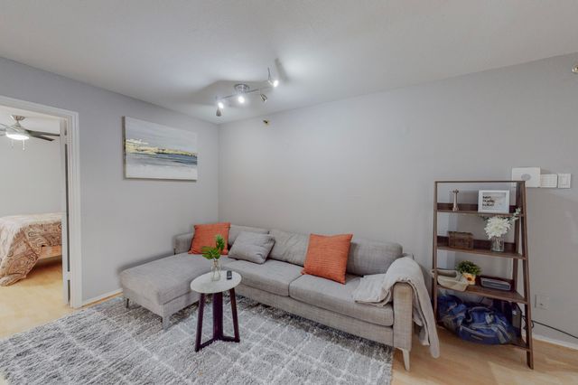 5916 Gaston Avenue 304, Dallas, TX 75214