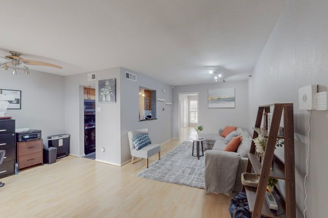 5916 Gaston Avenue 304, Dallas, TX 75214