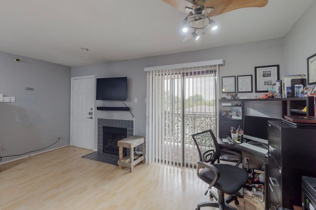 5916 Gaston Avenue 304, Dallas, TX 75214