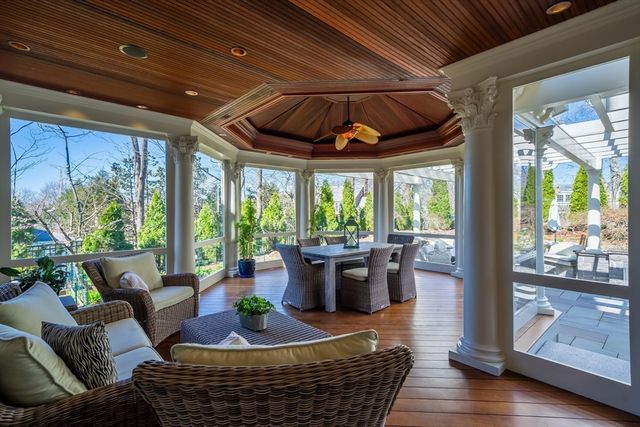 16 Meriam St, Lexington, MA 02420