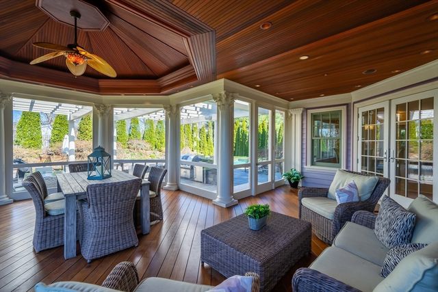 16 Meriam St, Lexington, MA 02420