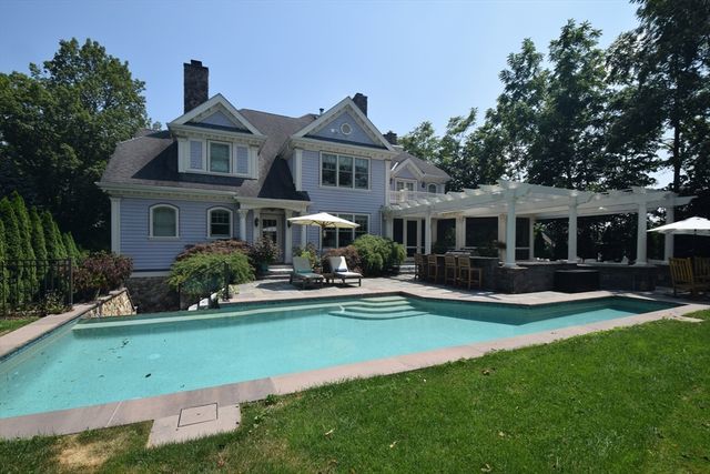 16 Meriam St, Lexington, MA 02420