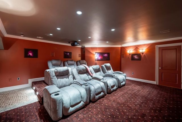 16 Meriam St, Lexington, MA 02420