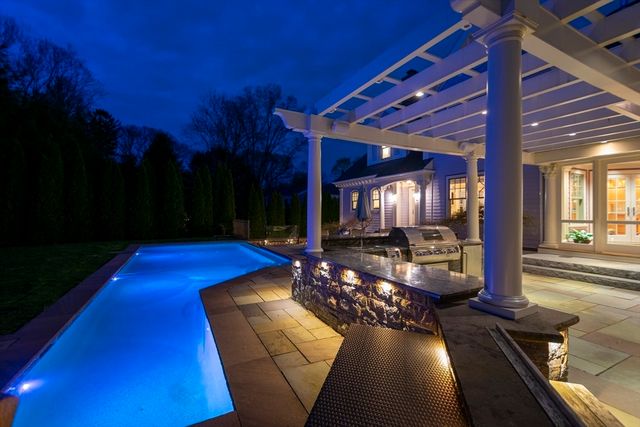 16 Meriam St, Lexington, MA 02420