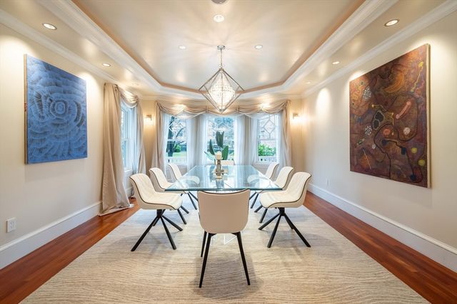 16 Meriam St, Lexington, MA 02420