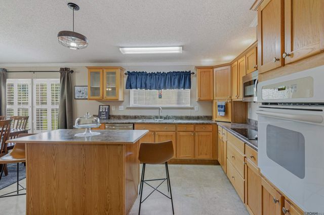 44067 La Coulee Road, St Amant, LA 70774