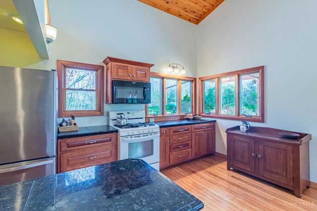 1225 Stoney Road, Peebles, OH 45660