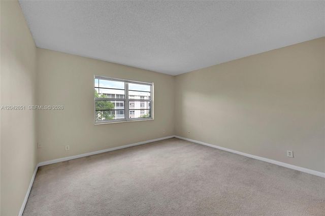 1200 NW 87th Avenue 410, Coral Springs, FL 33071