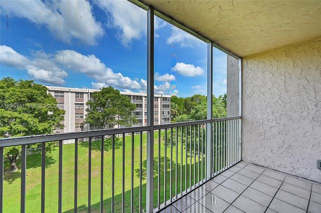 1200 NW 87th Avenue 410, Coral Springs, FL 33071
