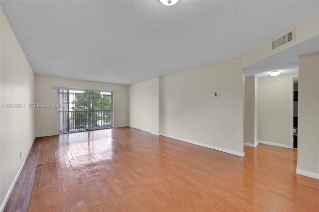 1200 NW 87th Avenue 410, Coral Springs, FL 33071