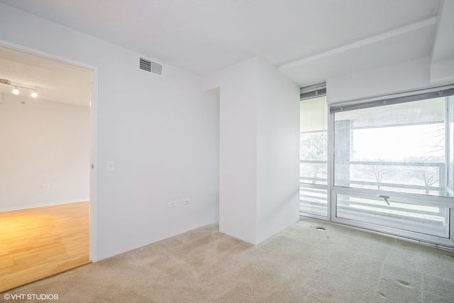 9715 Woods Drive 505, Skokie, IL 60077