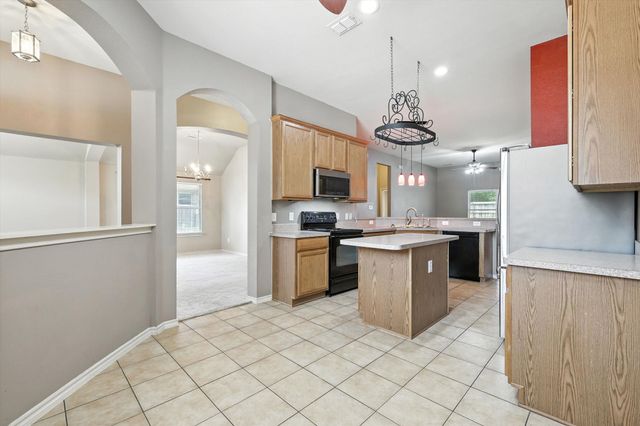 6012 Parkplace Drive, Denton, TX 76226