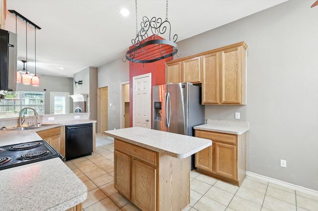 6012 Parkplace Drive, Denton, TX 76226