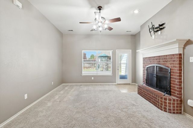 6012 Parkplace Drive, Denton, TX 76226