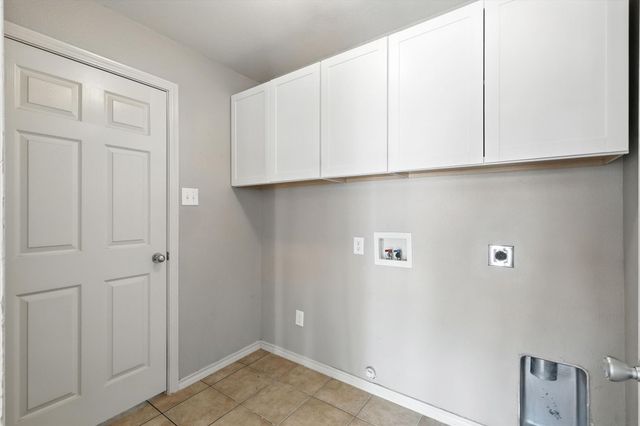 6012 Parkplace Drive, Denton, TX 76226