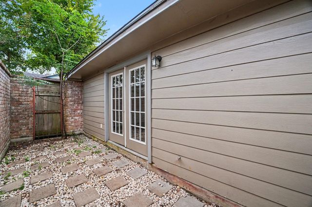 15606 Boulder Oaks Drive, Houston, TX 77084