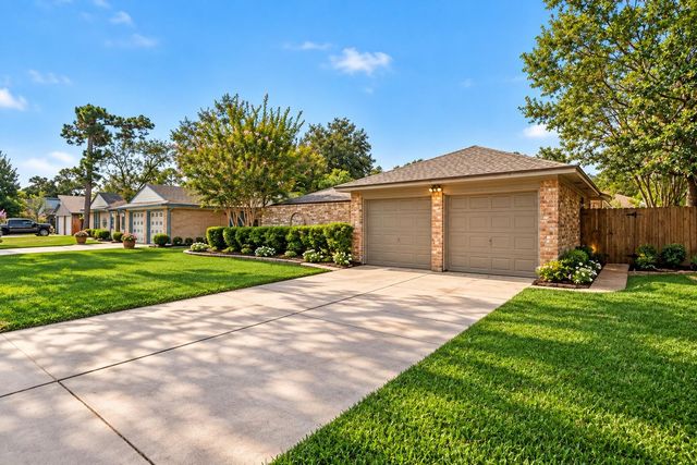 15606 Boulder Oaks Drive, Houston, TX 77084