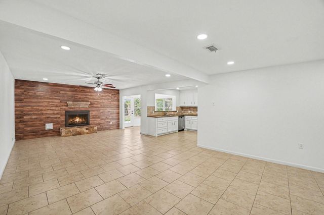 15606 Boulder Oaks Drive, Houston, TX 77084