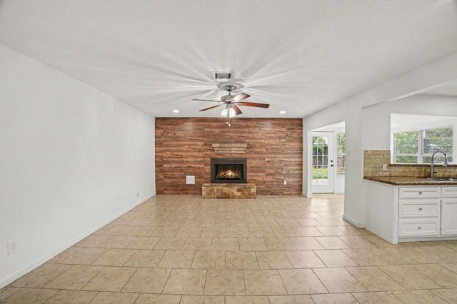 15606 Boulder Oaks Drive, Houston, TX 77084