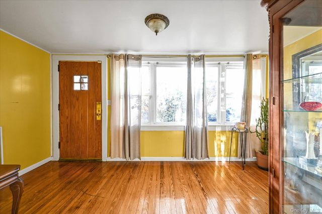 90-49 207th Street, Queens Village, NY 11428