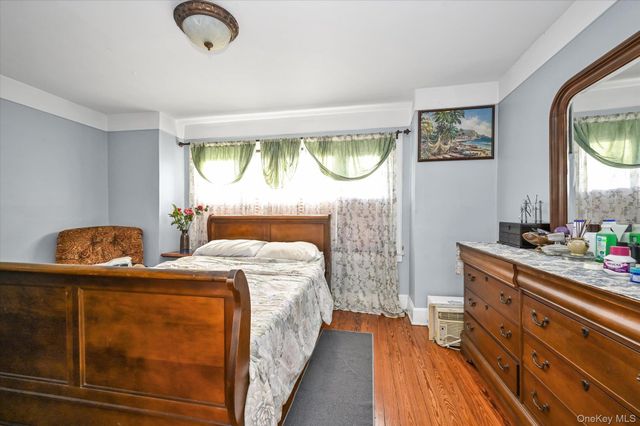 90-49 207th Street, Queens Village, NY 11428