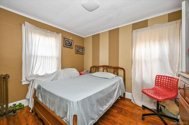 90-49 207th Street, Queens Village, NY 11428