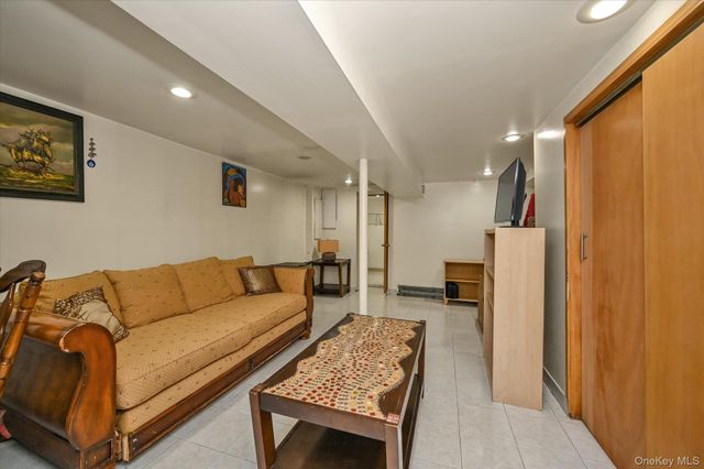 90-49 207th Street, Queens Village, NY 11428