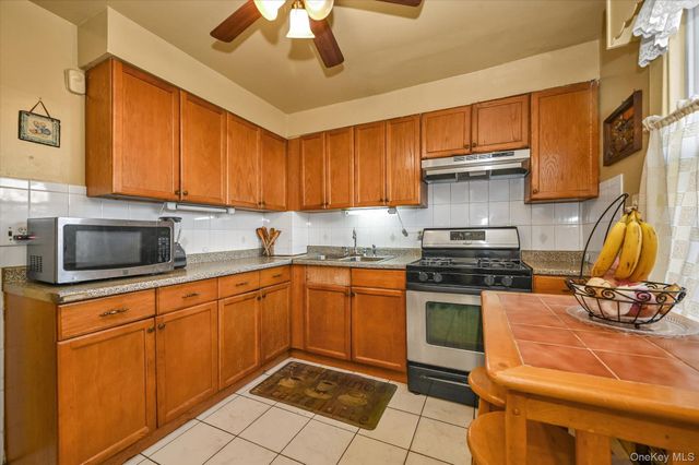 90-49 207th Street, Queens Village, NY 11428