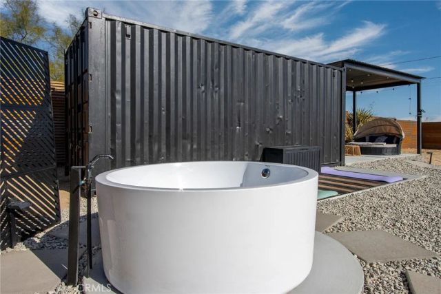 4571 Avenida La Flora Desierta, Joshua Tree, CA 92252