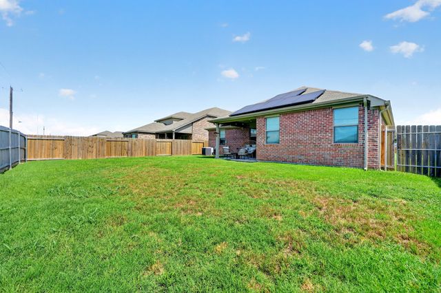 1033 McDonald Drive, Crowley, TX 76036