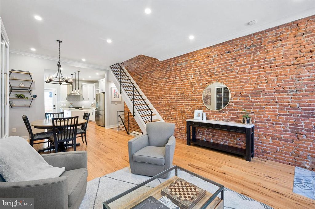 Image 3 of property listing at 851 N RINGGOLD ST, Philadelphia, PA 19130