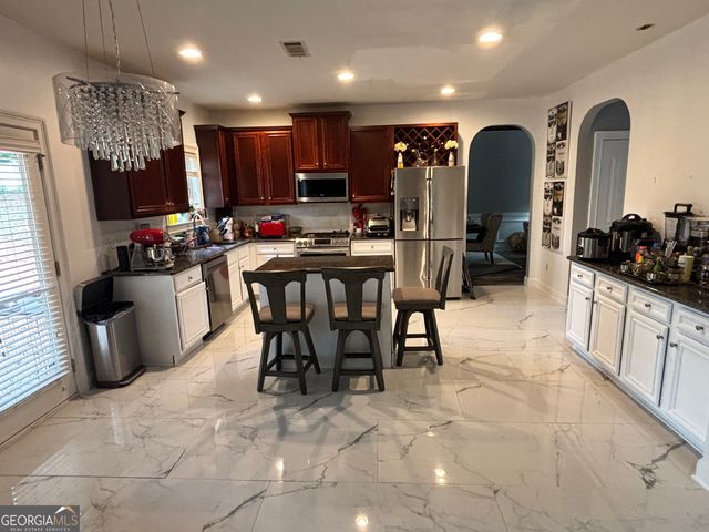 441 Lilywood Drive, Mcdonough, GA 30253