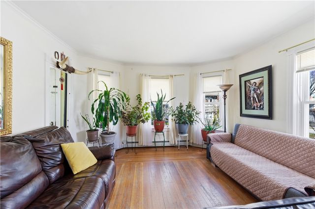 56 Oakland Avenue, Cranston, RI 02910