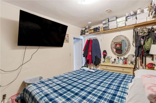 56 Oakland Avenue, Cranston, RI 02910