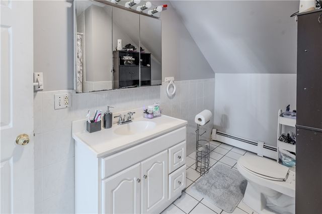 56 Oakland Avenue, Cranston, RI 02910