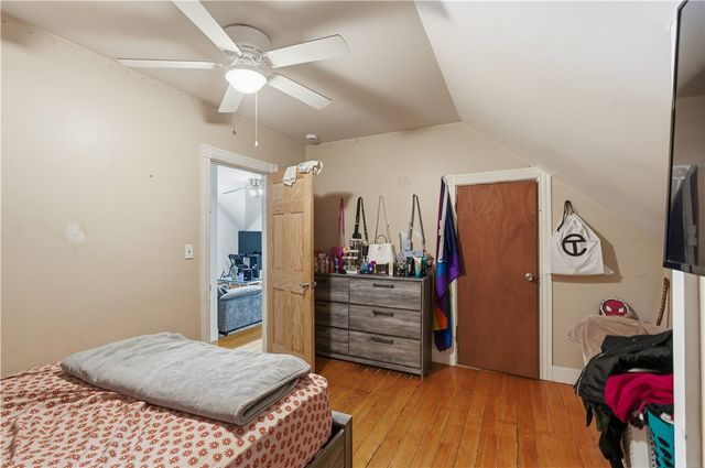 56 Oakland Avenue, Cranston, RI 02910