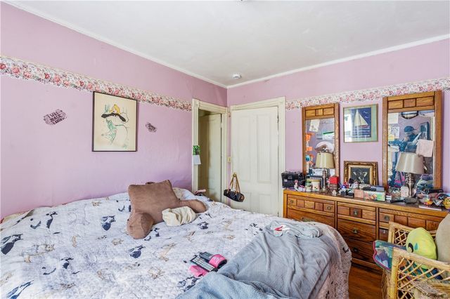 56 Oakland Avenue, Cranston, RI 02910