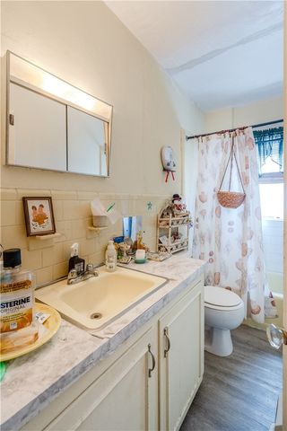 56 Oakland Avenue, Cranston, RI 02910