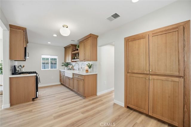 992 Park Avenue, Calimesa, CA 92320