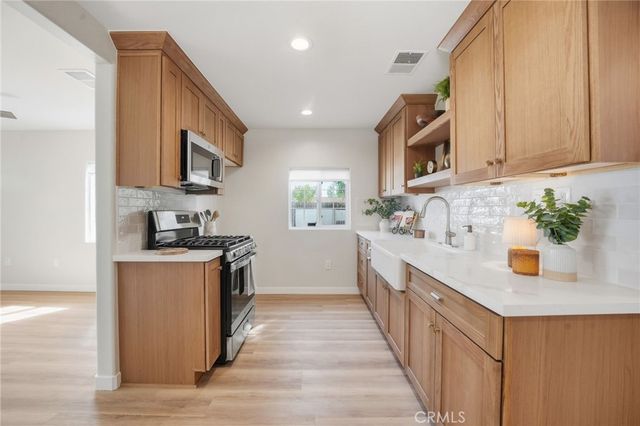 992 Park Avenue, Calimesa, CA 92320