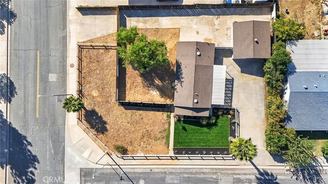 992 Park Avenue, Calimesa, CA 92320