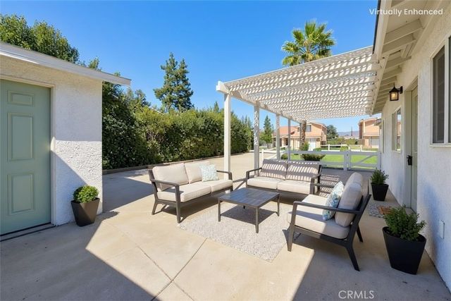 992 Park Avenue, Calimesa, CA 92320