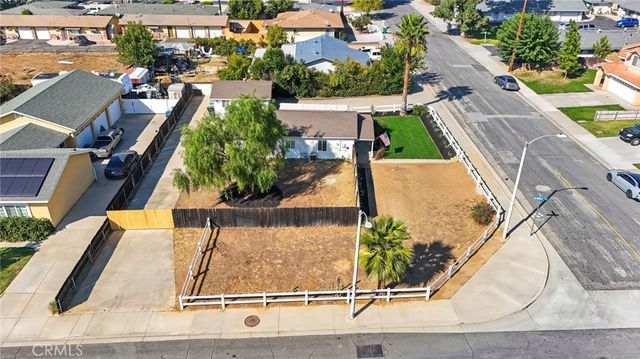 992 Park Avenue, Calimesa, CA 92320