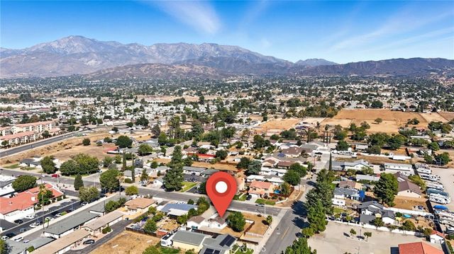 992 Park Avenue, Calimesa, CA 92320