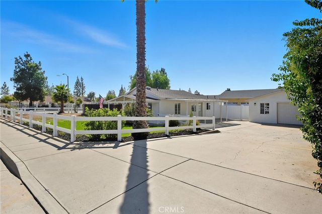 992 Park Avenue, Calimesa, CA 92320