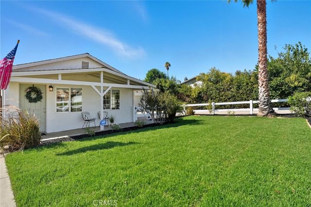 992 Park Avenue, Calimesa, CA 92320