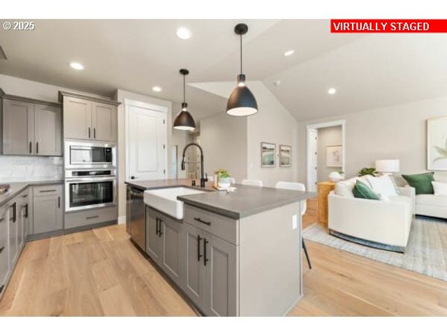 10494 Se REVERENT Rd 315, Happy Valley, OR 97086
