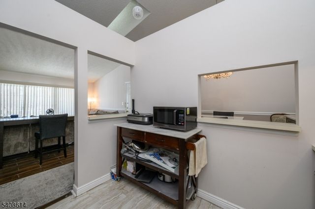 1514 Longley Ct, Branchburg Twp., NJ 08876